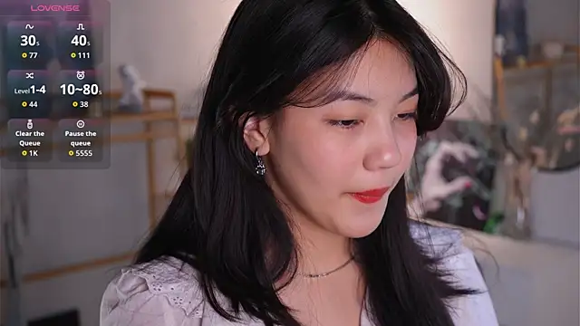 Snapshot of MoiraEger chatting on October 2025 05:53:01 PM MoiraEger online show from October 2025 05:53:01 PM