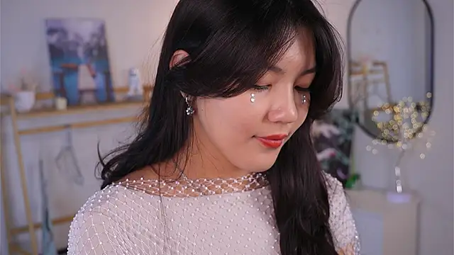 Snapshot of MoiraEger chatting on October 2025 05:08:01 PM MoiraEger online show from October 2025 05:08:01 PM