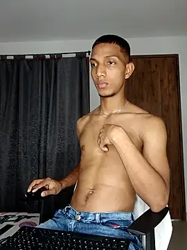 Snapshot of miguelmarcus chatting on September 2025 05:24:01 PM miguelmarcus online show from September 2025 05:24:01 PM