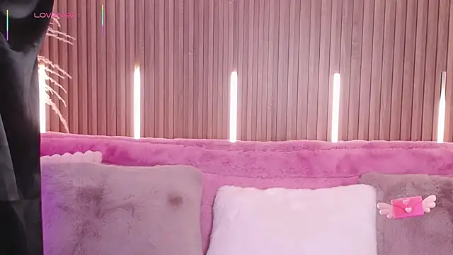 MylaDreams online show from October 2025 03:25:03 AM