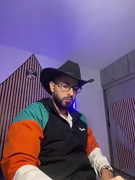 Snapshot of magnumchris chatting on February 2026 11:25:01 PM magnumchris online show from February 2026 11:25:01 PM