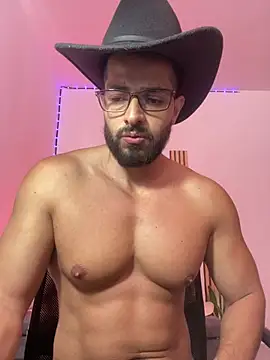 magnumchris online show from May 2026 04:25:02 PM