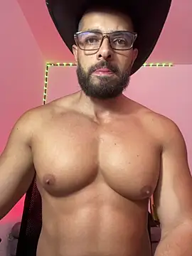 magnumchris online show from May 2026 12:41:02 AM