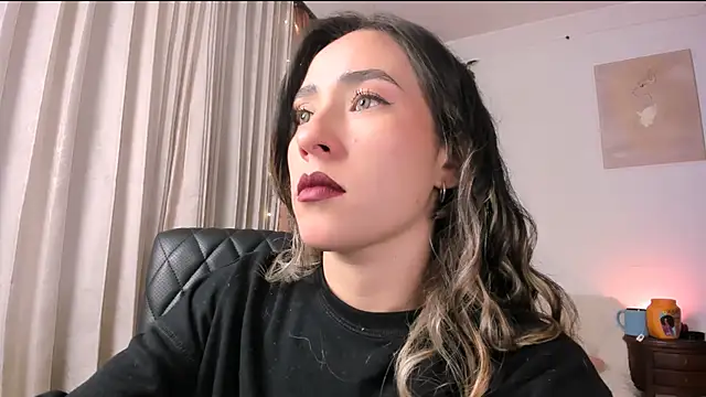 Snapshot of Sara_kaic chatting on May 2026 01:35:02 AM Sara kaic online show from May 2026 01:35:02 AM