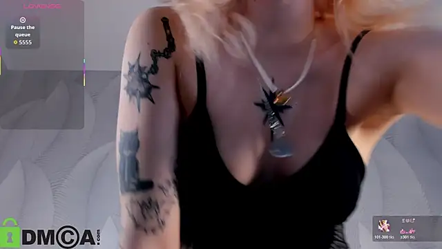 Molly Platt online show from March 2026 09:14:02 AM