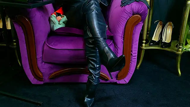 Snapshot of VivianReeve chatting on September 2025 05:22:01 AM VivianReeve online show from September 2025 05:22:01 AM