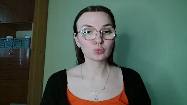 LooveELLYx online show from January 2025 02:46:01 PM