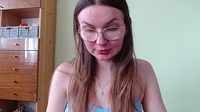 Snapshot of LooveELLYx chatting on May 2026 01:51:02 PM LooveELLYx online show from May 2026 01:51:02 PM
