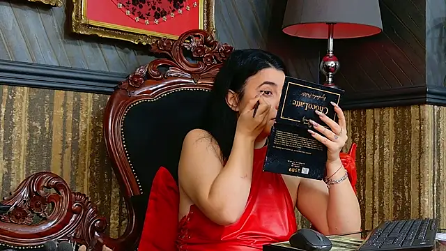 Snapshot of MistressEly chatting on December 2025 07:03:02 AM MistressEly online show from December 2025 07:03:02 AM