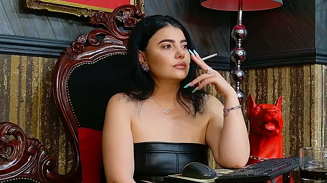 Snapshot of MistressEly chatting on January 2026 05:27:02 PM MistressEly online show from January 2026 05:27:02 PM