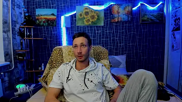 Snapshot of CuteBoy228 chatting on November 2025 09:28:01 PM CuteBoy228 online show from November 2025 09:28:01 PM