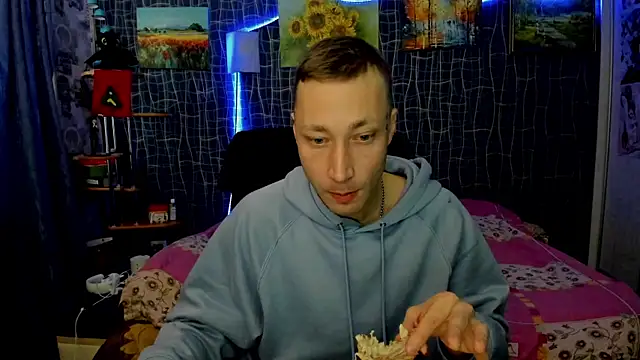 Snapshot of CuteBoy228 chatting on January 2026 01:24:01 PM CuteBoy228 online show from January 2026 01:24:01 PM