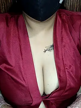 Snapshot of sapna_2121 chatting on October 2025 05:11:02 PM sapna 2121 online show from October 2025 05:11:02 PM