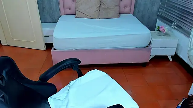 lissa jhonsoon online show from July 2026 02:03:01 AM