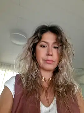 CelynaRoss online show from July 2026 09:38:01 AM