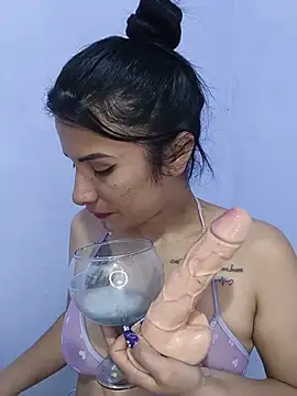 karinnahotdirty online show from May 2026 11:21:01 PM