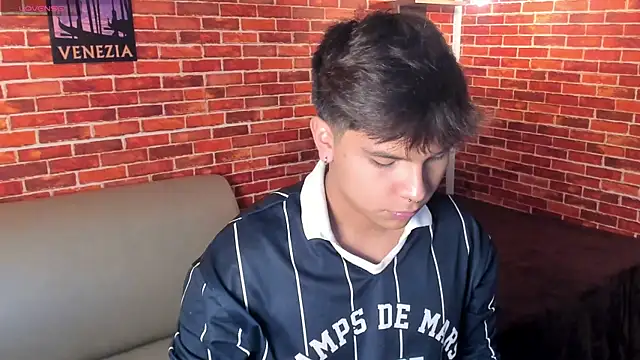 Thiago Kozak online show from July 2026 01:21:02 PM