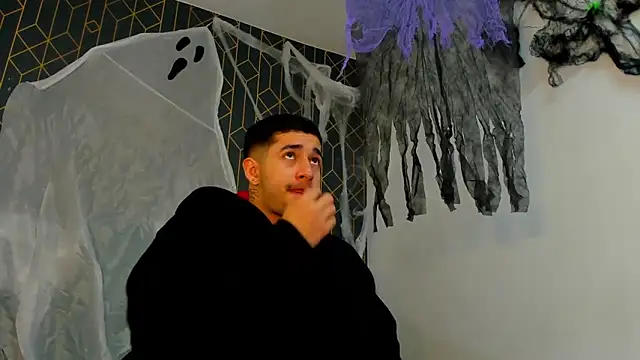 king falconer online show from October 2025 02:35:01 AM