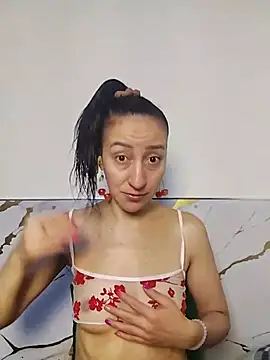 Oriana111 online show from May 2026 12:12:02 PM