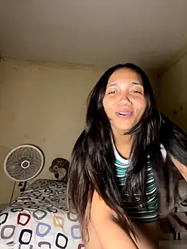 Snapshot of effie_castroo chatting on September 2025 02:27:01 AM effie castroo online show from September 2025 02:27:01 AM