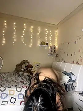 Snapshot of effie_castroo chatting on September 2025 01:32:02 AM effie castroo online show from September 2025 01:32:02 AM