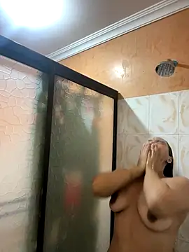 Snapshot of effie_castroo chatting on October 2025 03:44:02 PM effie castroo online show from October 2025 03:44:02 PM