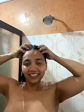 Snapshot of effie_castroo chatting on November 2025 01:37:01 AM effie castroo online show from November 2025 01:37:01 AM