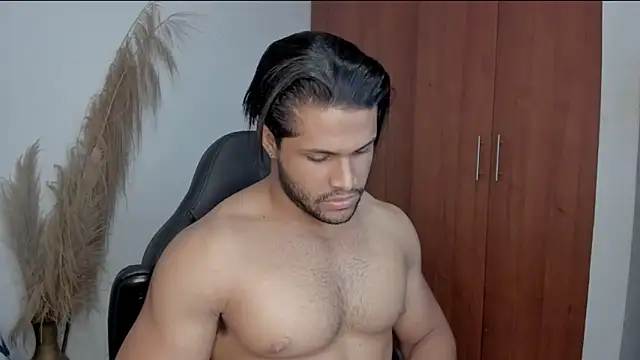 Evansdark1 online show from June 2026 12:32:02 AM