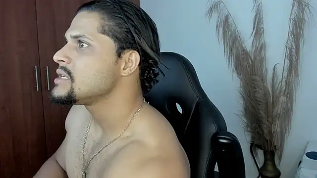 Evansdark1 online show from July 2026 11:07:02 PM
