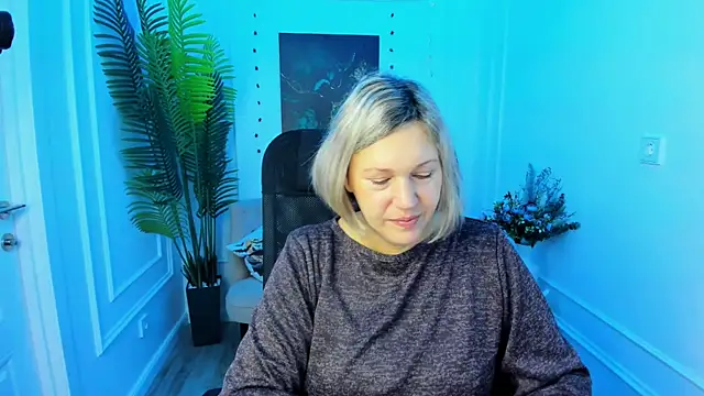 NinaStarle online show from October 2025 04:34:01 AM