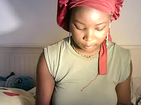 zoe215 online show from June 2026 12:44:02 PM