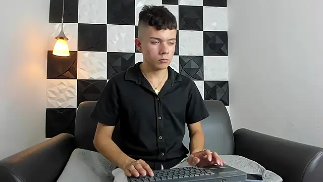 AndyFame1 online show from September 2025 07:05:01 PM