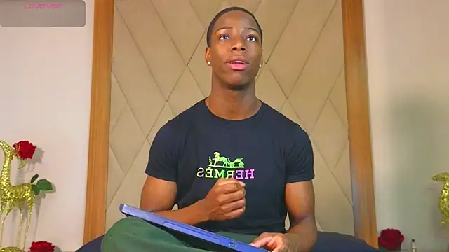 Snapshot of CharlesBrown_ chatting on May 2026 01:28:01 PM CharlesBrown online show from May 2026 01:28:01 PM