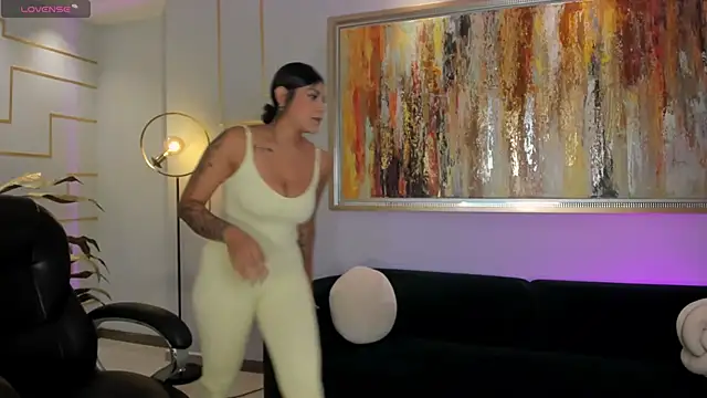 SarahYates online show from May 2026 04:09:02 AM