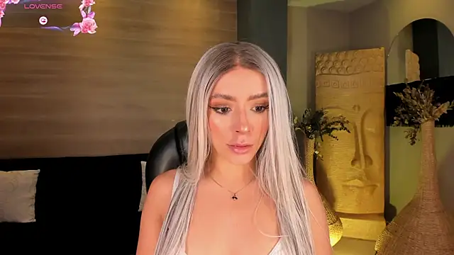 IsabellaMoreau online show from April 2026 07:56:02 PM