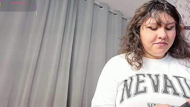 Larissa Antonella online show from October 2025 03:20:01 AM