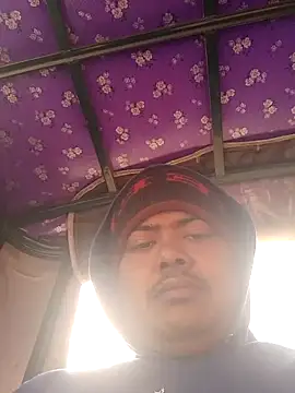 Snapshot of CatchingBouquet chatting on January 2026 03:01:01 AM CatchingBouquet online show from January 2026 03:01:01 AM