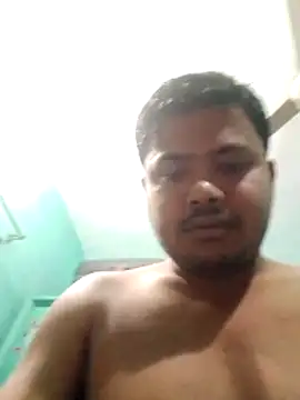 Snapshot of CatchingBouquet chatting on February 2026 03:02:02 PM CatchingBouquet online show from February 2026 03:02:02 PM