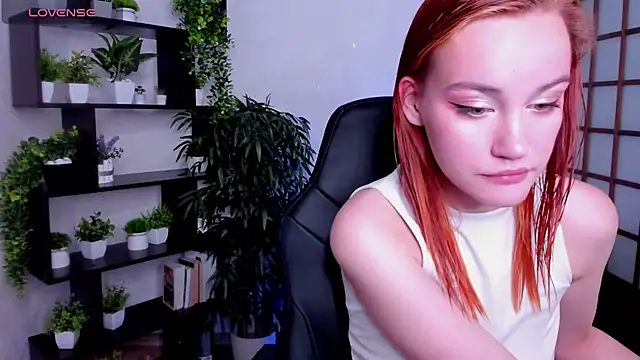 Snapshot of Ida_FaneStain chatting on September 2025 04:34:02 AM Ida FaneStain online show from September 2025 04:34:02 AM