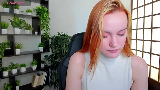 Snapshot of Ida_FaneStain chatting on October 2025 03:06:02 AM Ida FaneStain online show from October 2025 03:06:02 AM