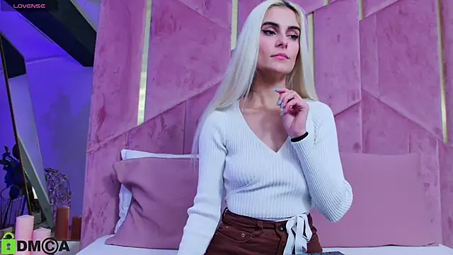 SelenaDaze online show from November 2025 05:07:02 AM