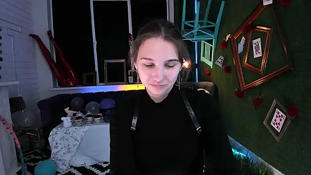 Snapshot of TessaMill chatting on September 2025 05:33:02 AM TessaMill online show from September 2025 05:33:02 AM