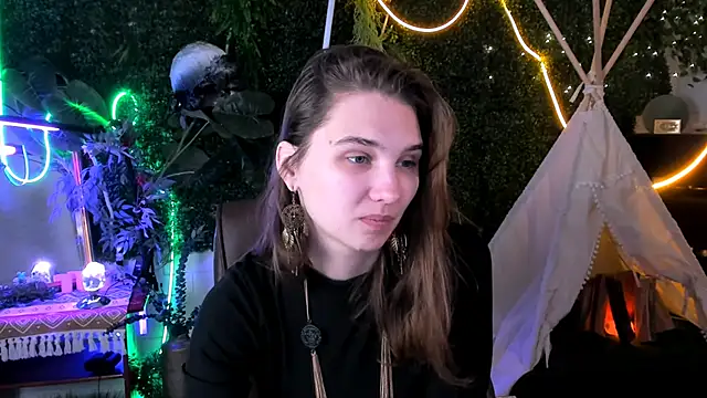 Snapshot of TessaMill chatting on October 2025 05:26:02 AM TessaMill online show from October 2025 05:26:02 AM