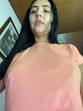 Snapshot of oh_nina chatting on May 2026 11:13:02 PM oh nina online show from May 2026 11:13:02 PM