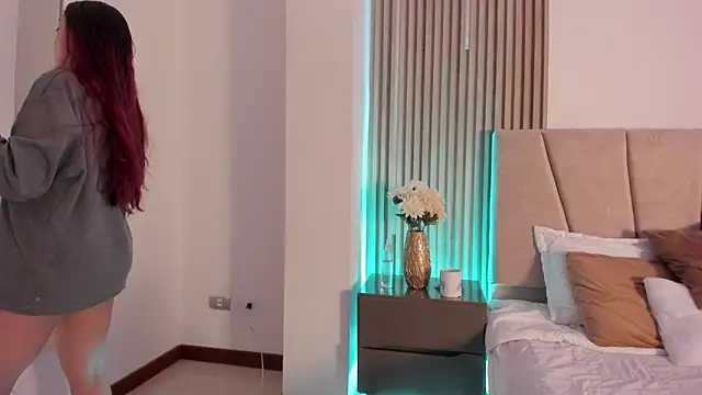 Victoria Beaumont online show from March 2026 11:54:01 AM