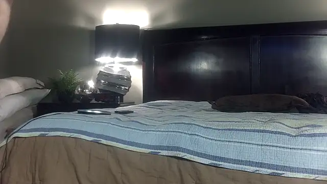 Snapshot of Hornylouisewil chatting on November 2025 01:11:01 AM Hornylouisewil online show from November 2025 01:11:01 AM