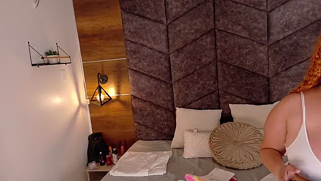 Snapshot of JenaCooper_ chatting on September 2025 02:45:01 AM JenaCooper online show from September 2025 02:45:01 AM