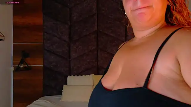 Snapshot of JenaCooper_ chatting on April 2026 01:47:02 AM JenaCooper online show from April 2026 01:47:02 AM