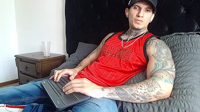 Snapshot of Shane_Clay chatting on January 2026 06:44:01 PM Shane Clay online show from January 2026 06:44:01 PM