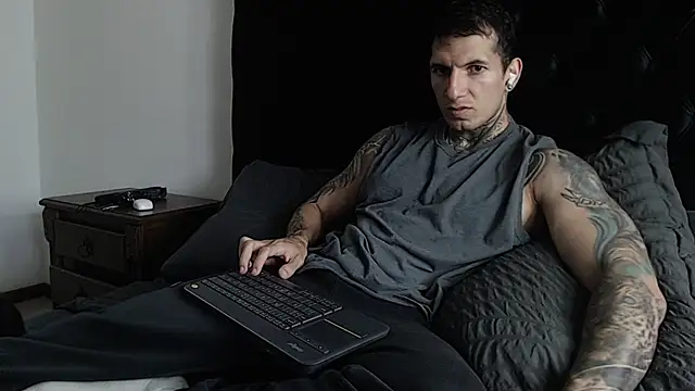 Snapshot of Shane_Clay chatting on January 2026 09:05:02 PM Shane Clay online show from January 2026 09:05:02 PM